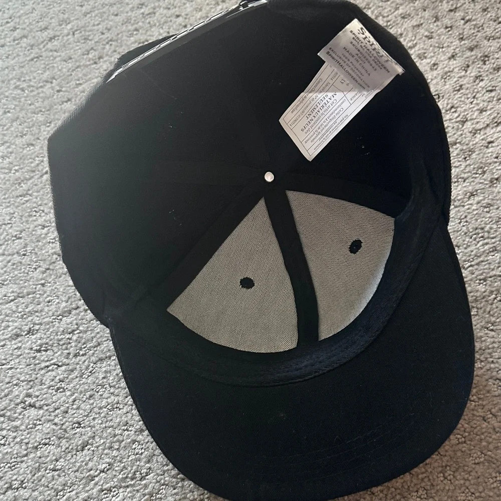 NWOT Gold Studded Cap - Picture 3 of 3